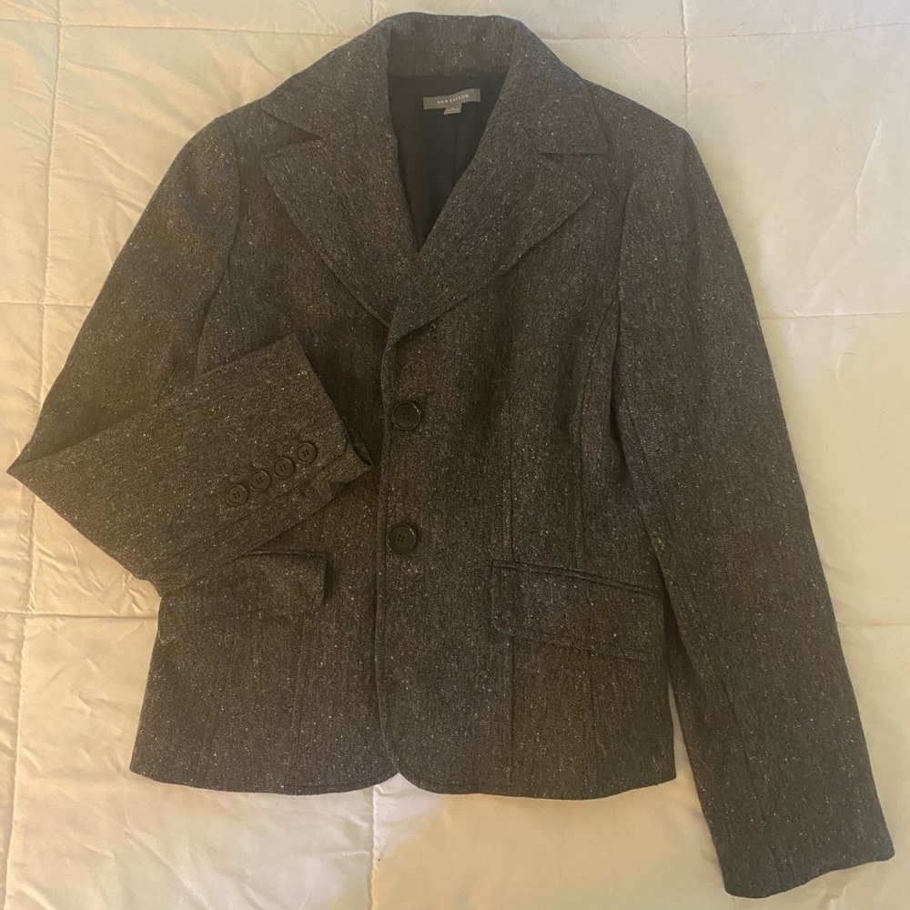 Ann Taylor Wool Blazer. Size 8.